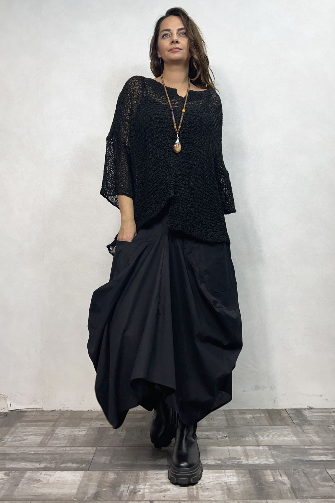 Kayık Yaka Merserize Bluz - Siyah