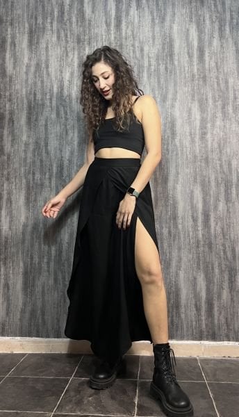 Bohem Stil Uzun Yırtmaçlı Siyah Etek