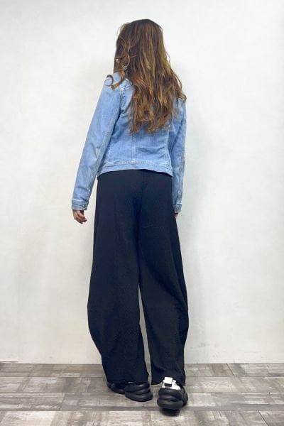 Paça Detaylı Gofre Pantolon - Siyah