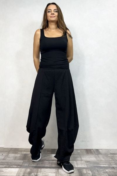 Paça Detaylı Gofre Pantolon - Siyah
