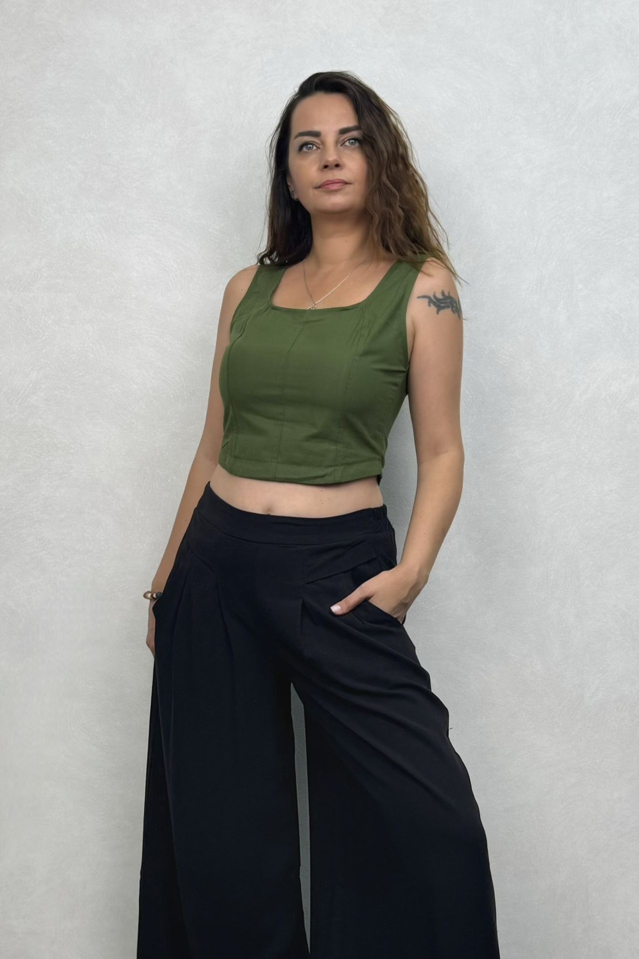 Sırt Lastikli Fit Crop Bluz - Haki