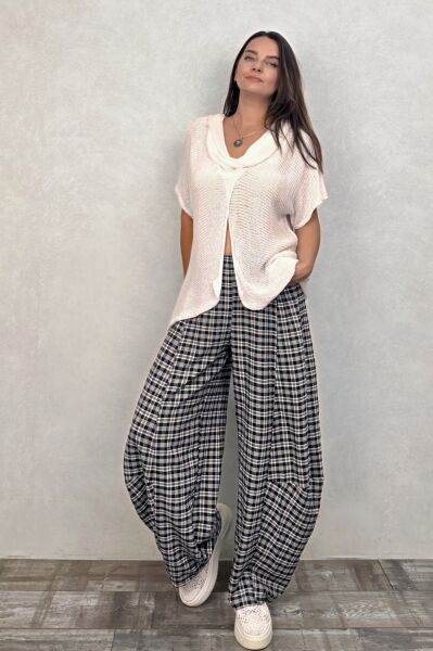 Paça Detaylı Gofre Pantolon - Siyah Eskiz