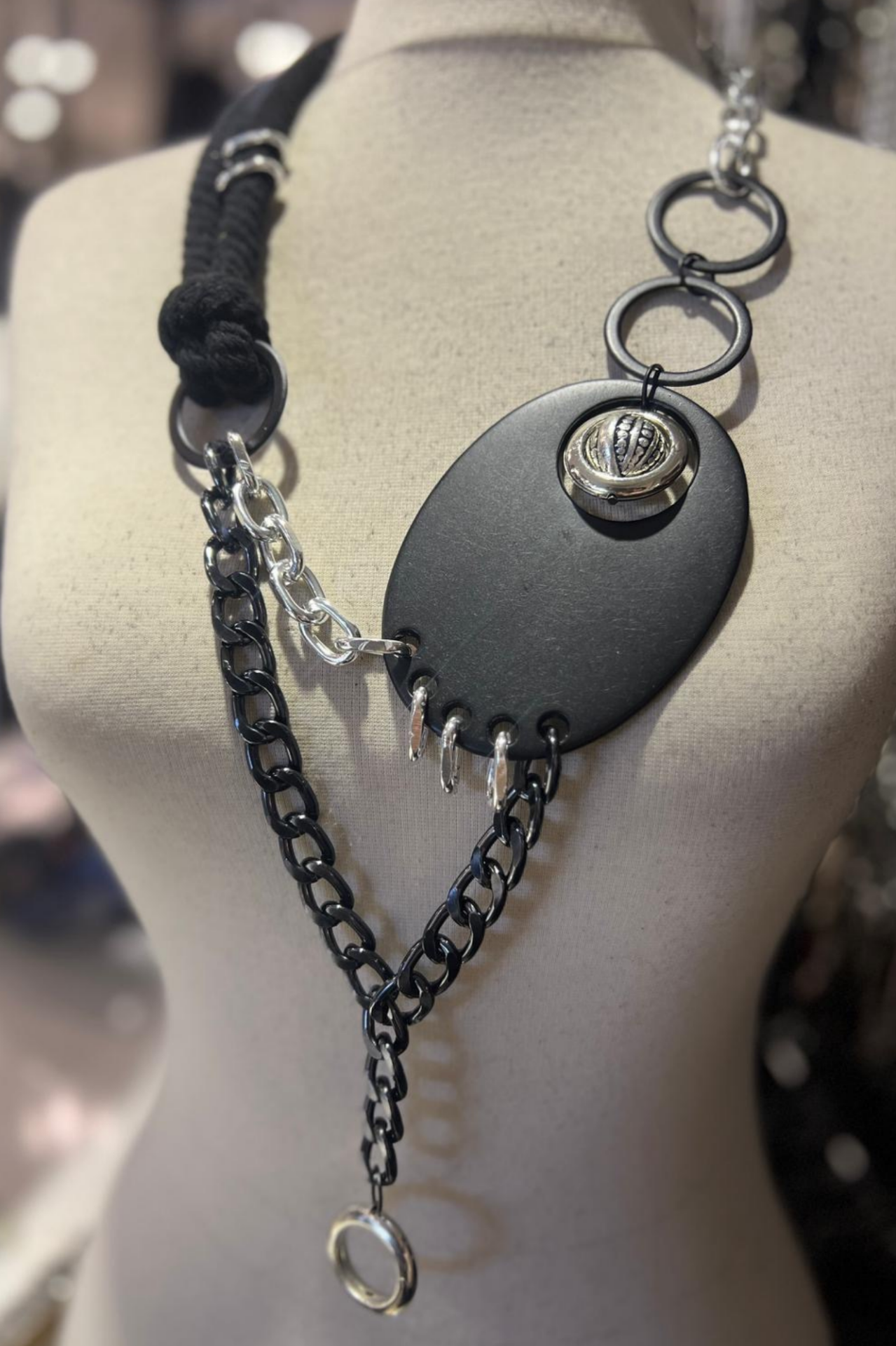 Lamante Tasarım Elips Kolye - Siyah