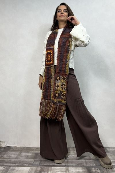 El Örgüsü Motif Detaylı Uzun Atkı- Kahverengi