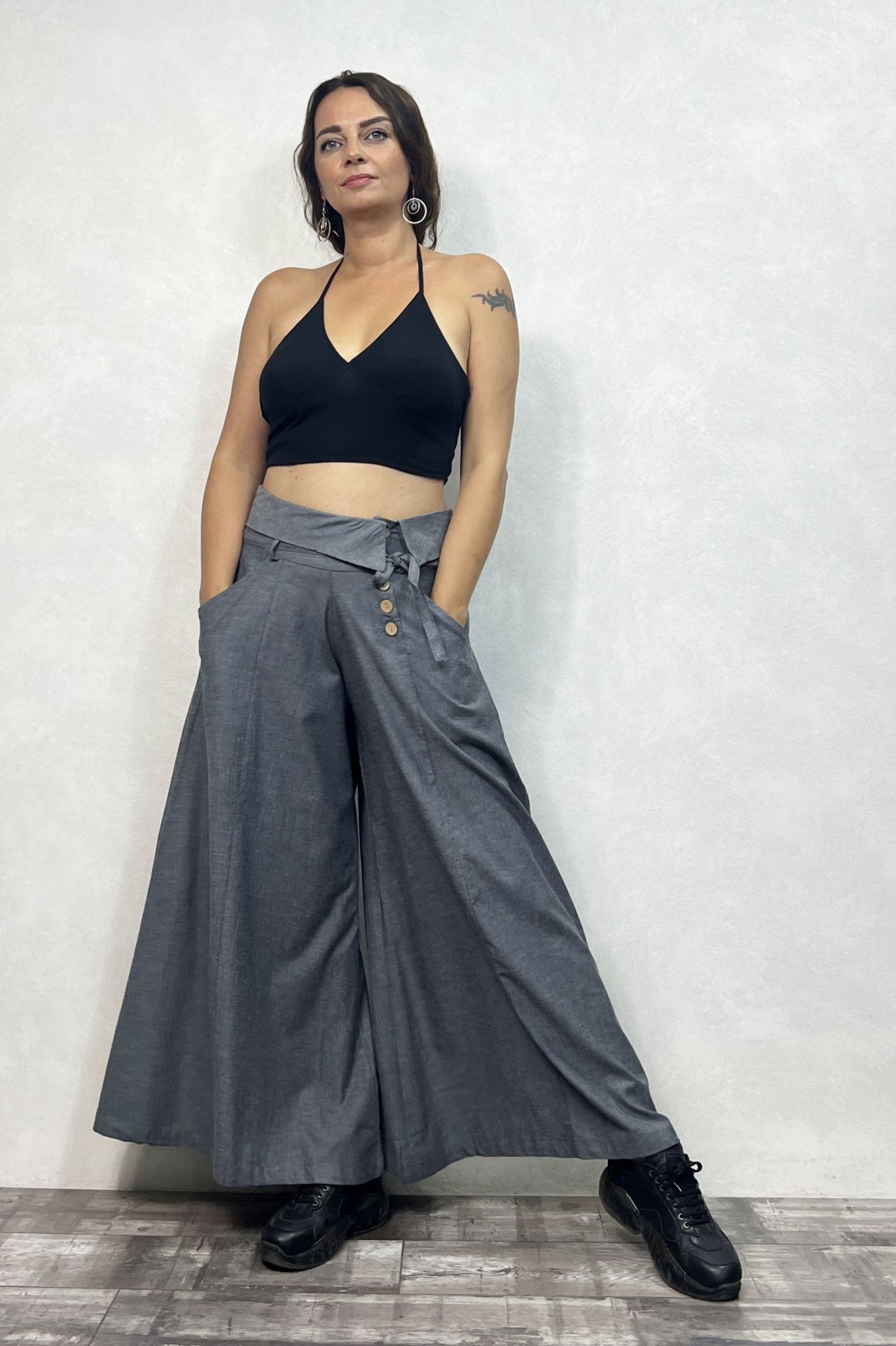 Düşük Bel Düğmeli Bol Paça Pantolon - Gri