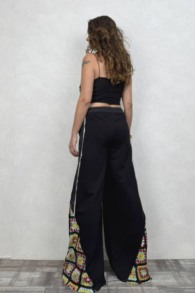 Kroşeta ve Motif Detaylı Pantolon - Siyah